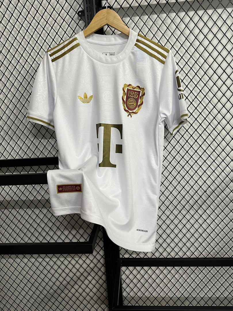 Bayern Munich · 2025/26 · Anniversary; White · Jersey